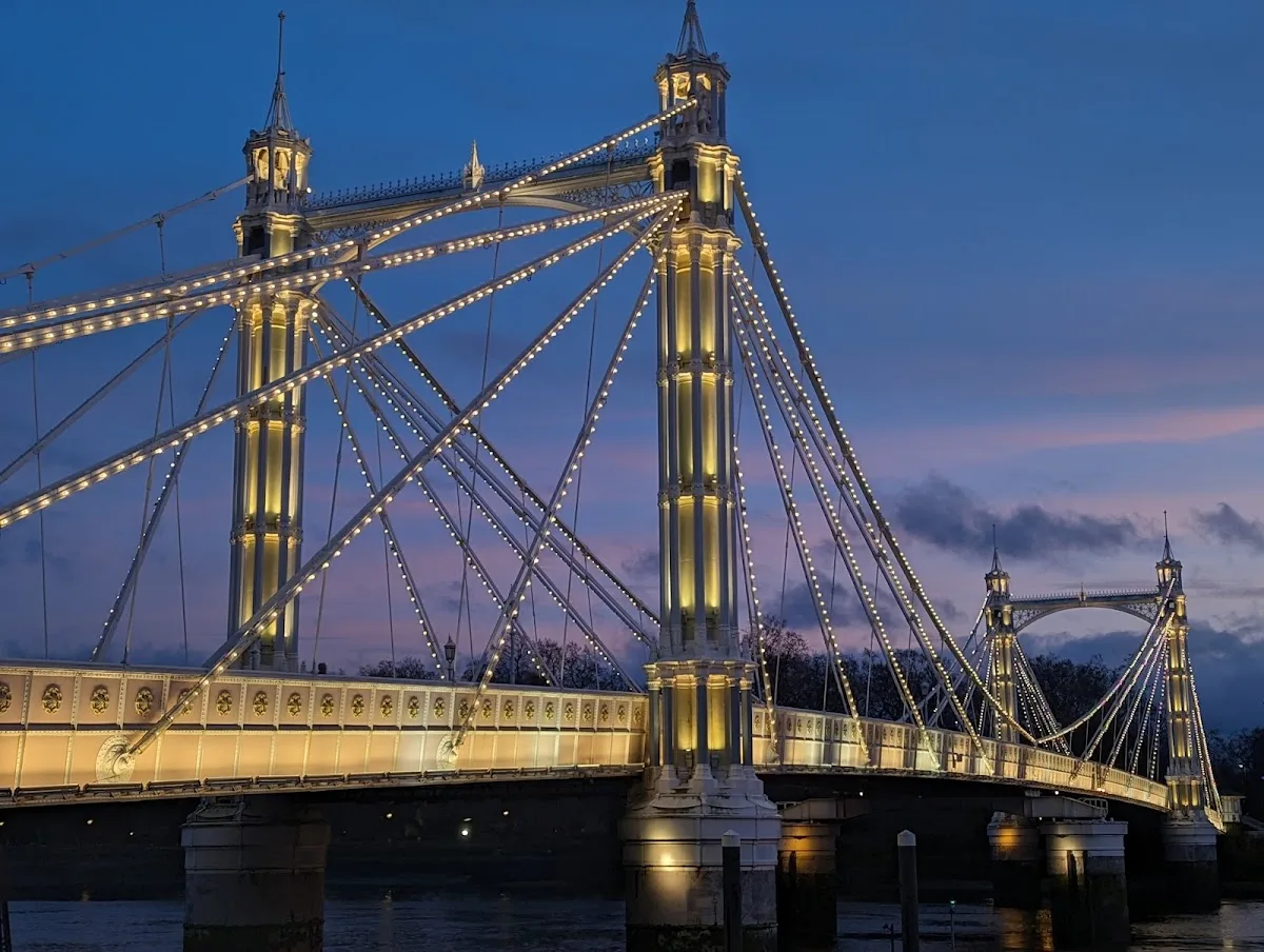 Albert Bridge Gardens