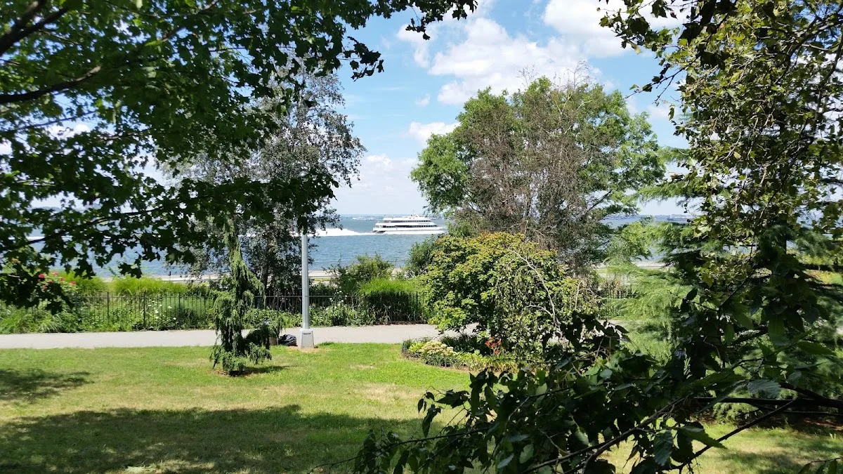 Narrows Botanical Garden