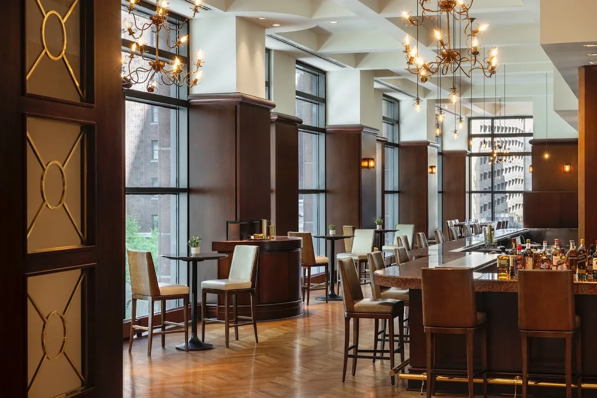 676 Restaurant & Bar
