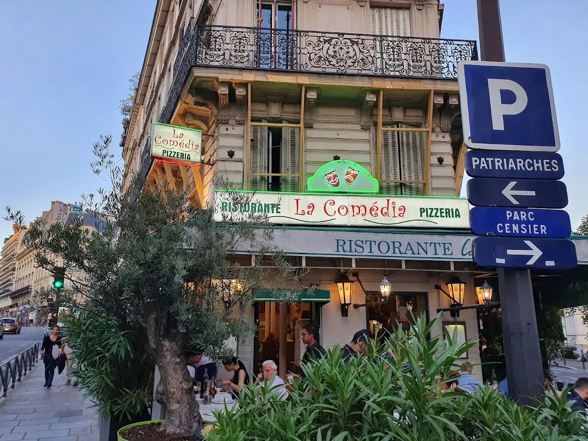 La Comedia