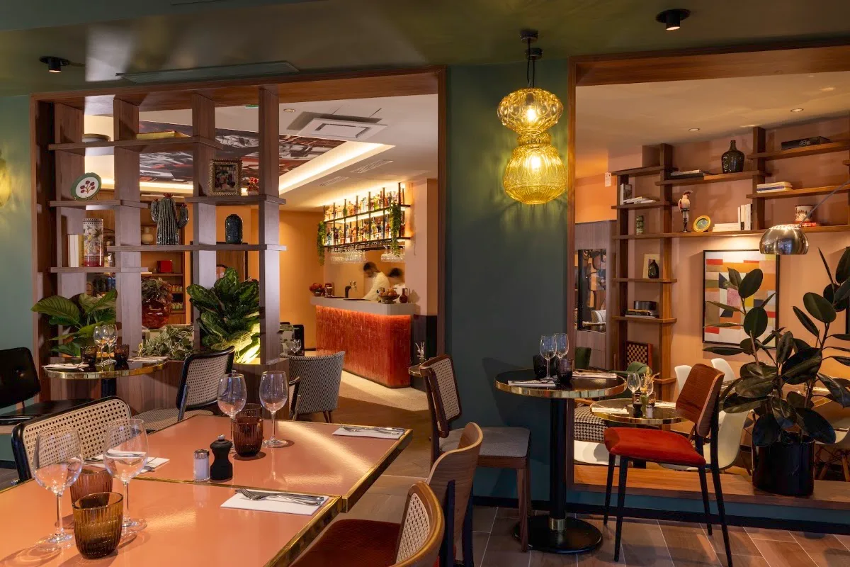 Les Fauves Restaurant