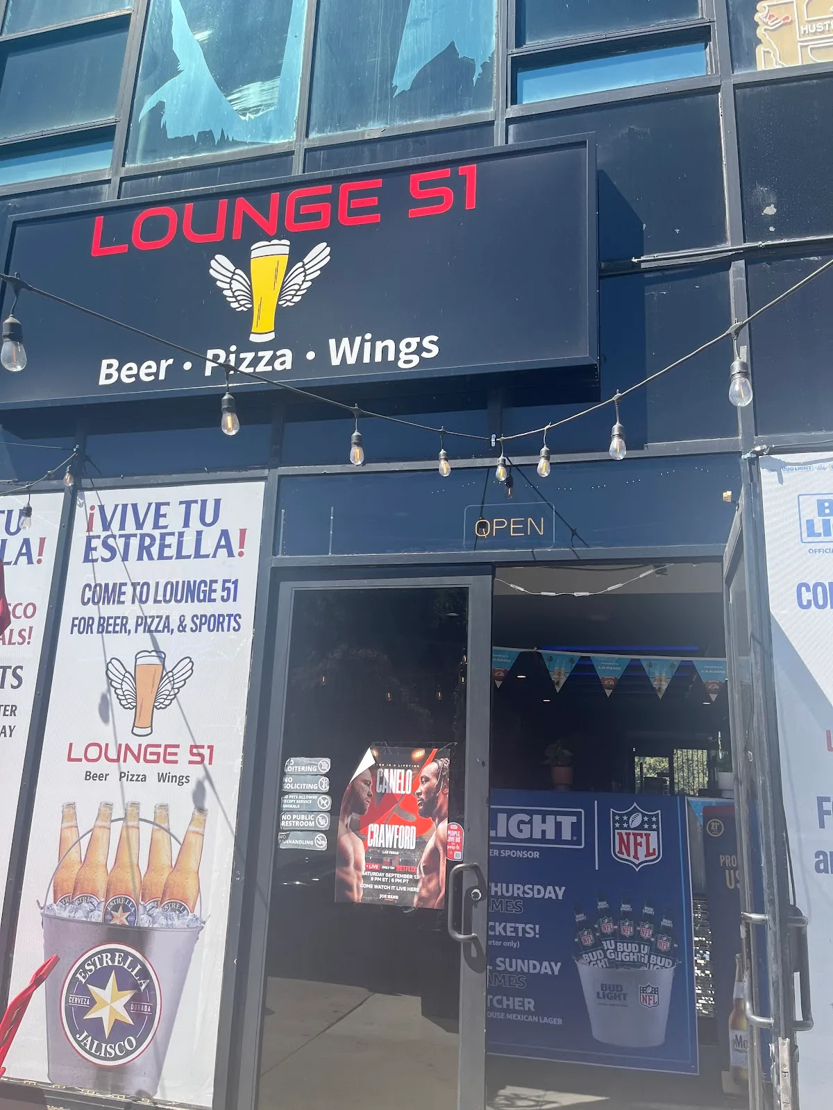 Lounge 51 - Tarzana Pizza, Burgers, Wings & Beer