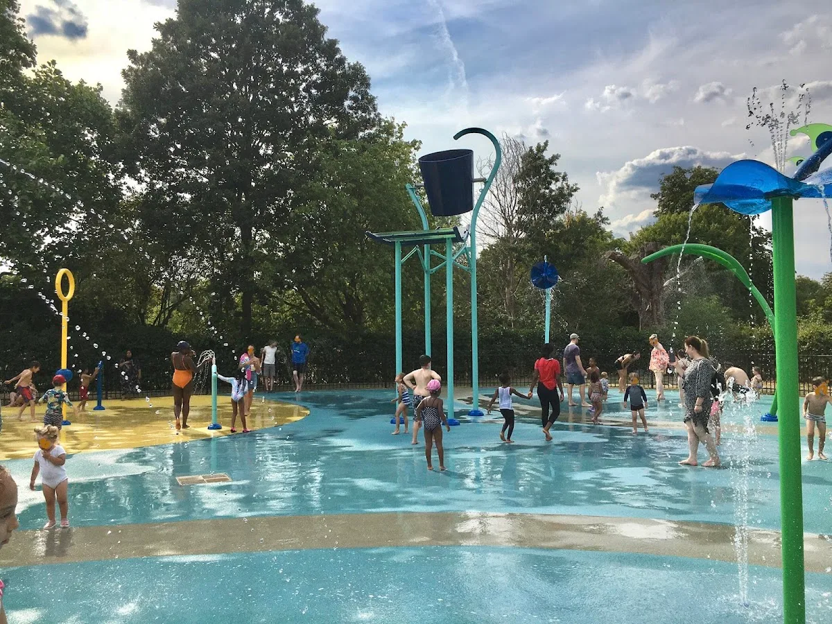 Clissold Park Splash Pad