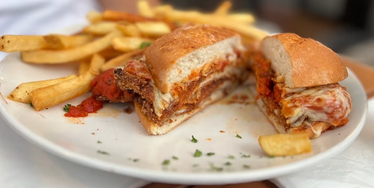 D'Agostino's Pizza and Pub Wrigleyville