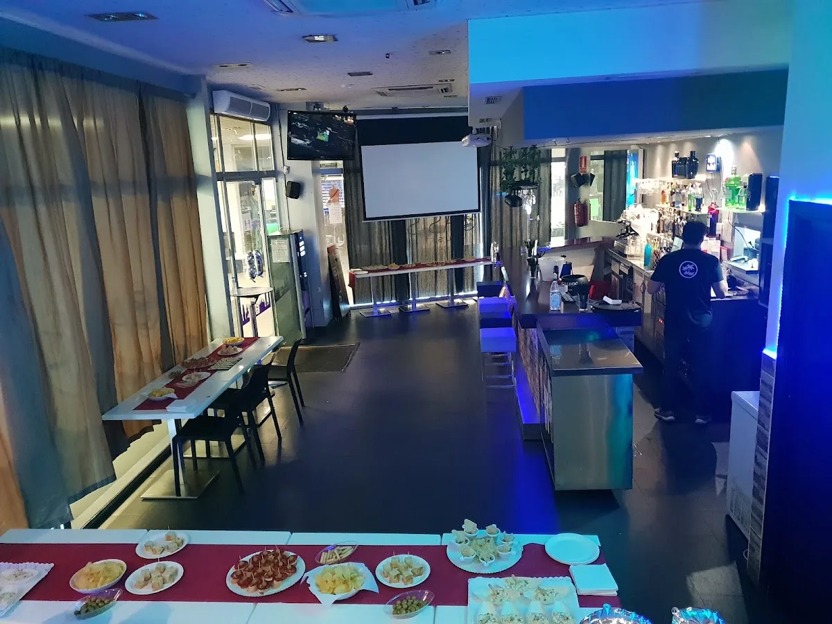 Bar oasis