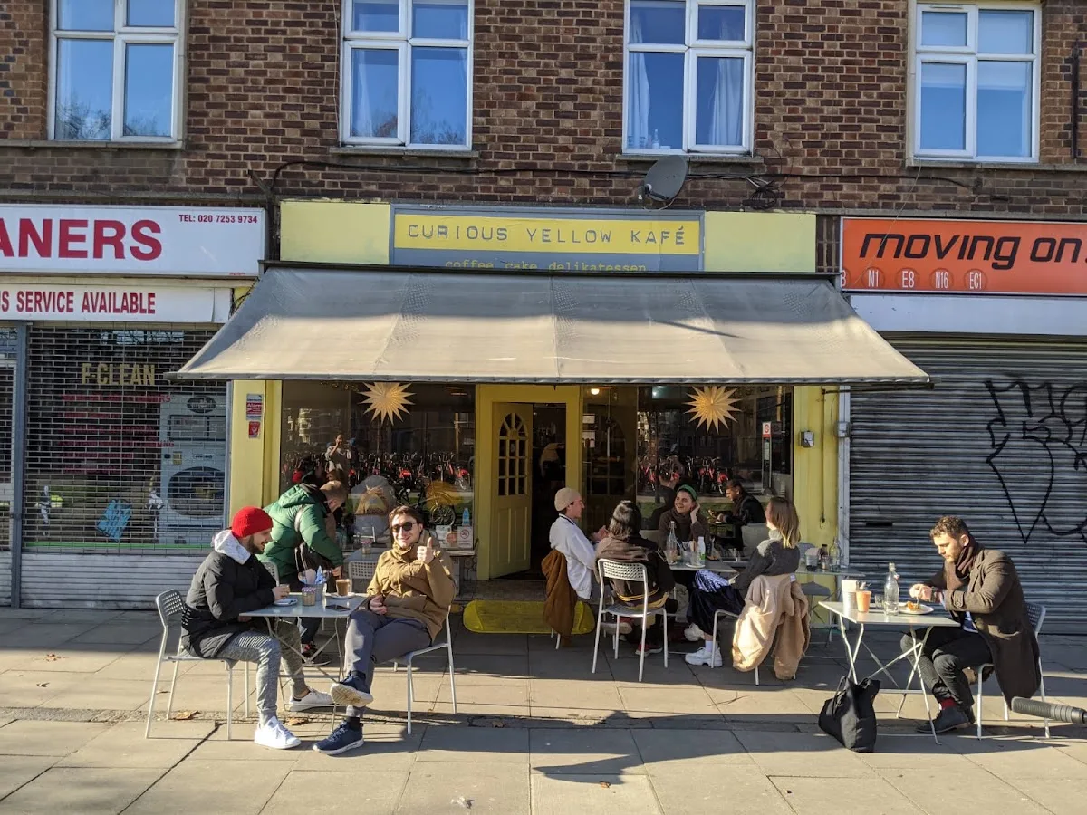 Curious Yellow Kafe