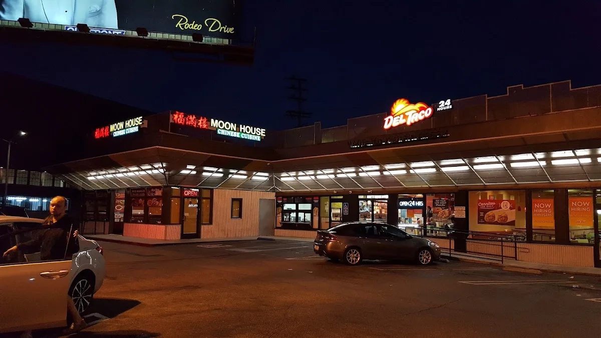 Moon House Chinese Cuisine