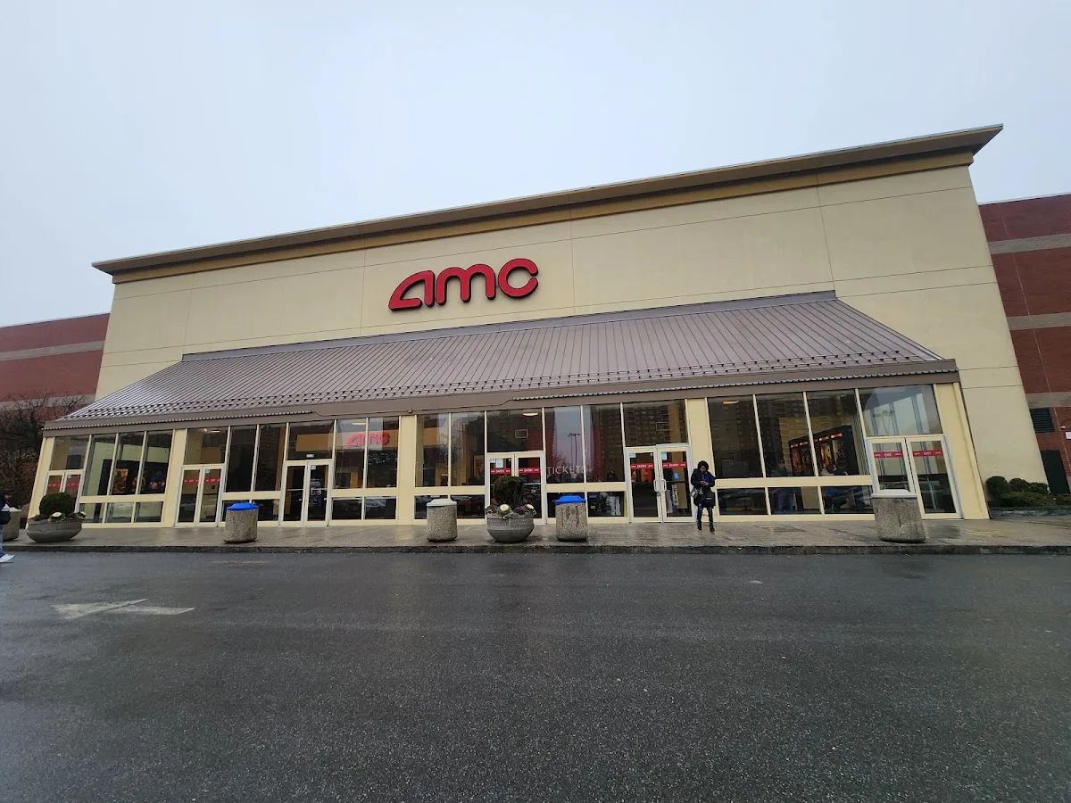 AMC Bay Plaza Cinema 13