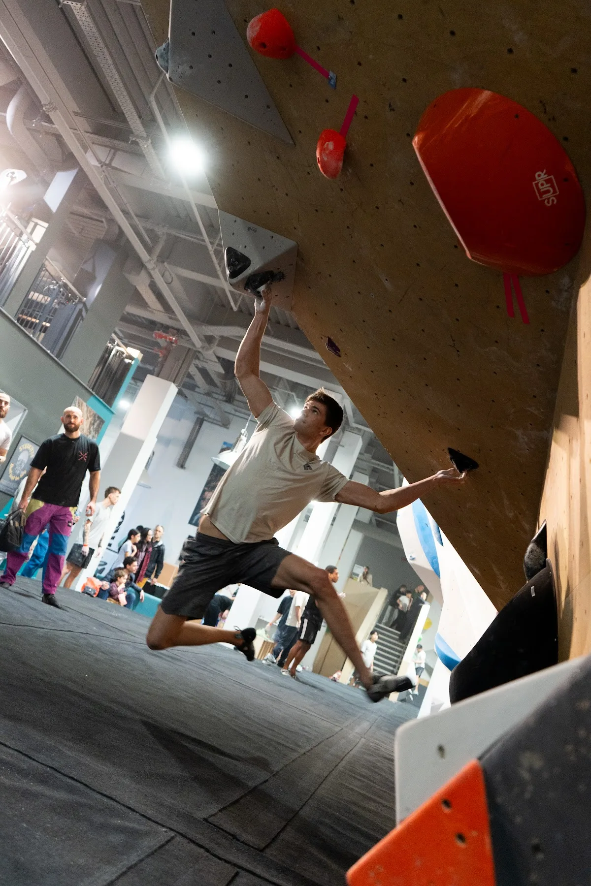 The Font Climbing - Wandsworth