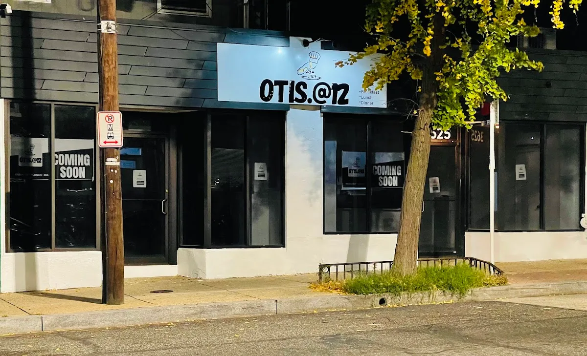 Otis.@12