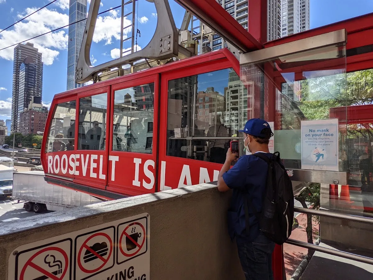 Tramway Plaza
