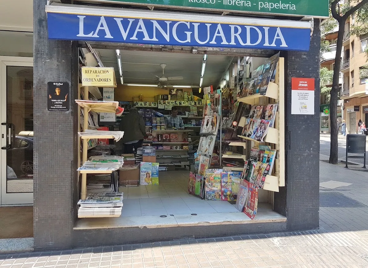 Kiosco-Libreria-Estanc Tabacs 5º Continente (Expend. 71)