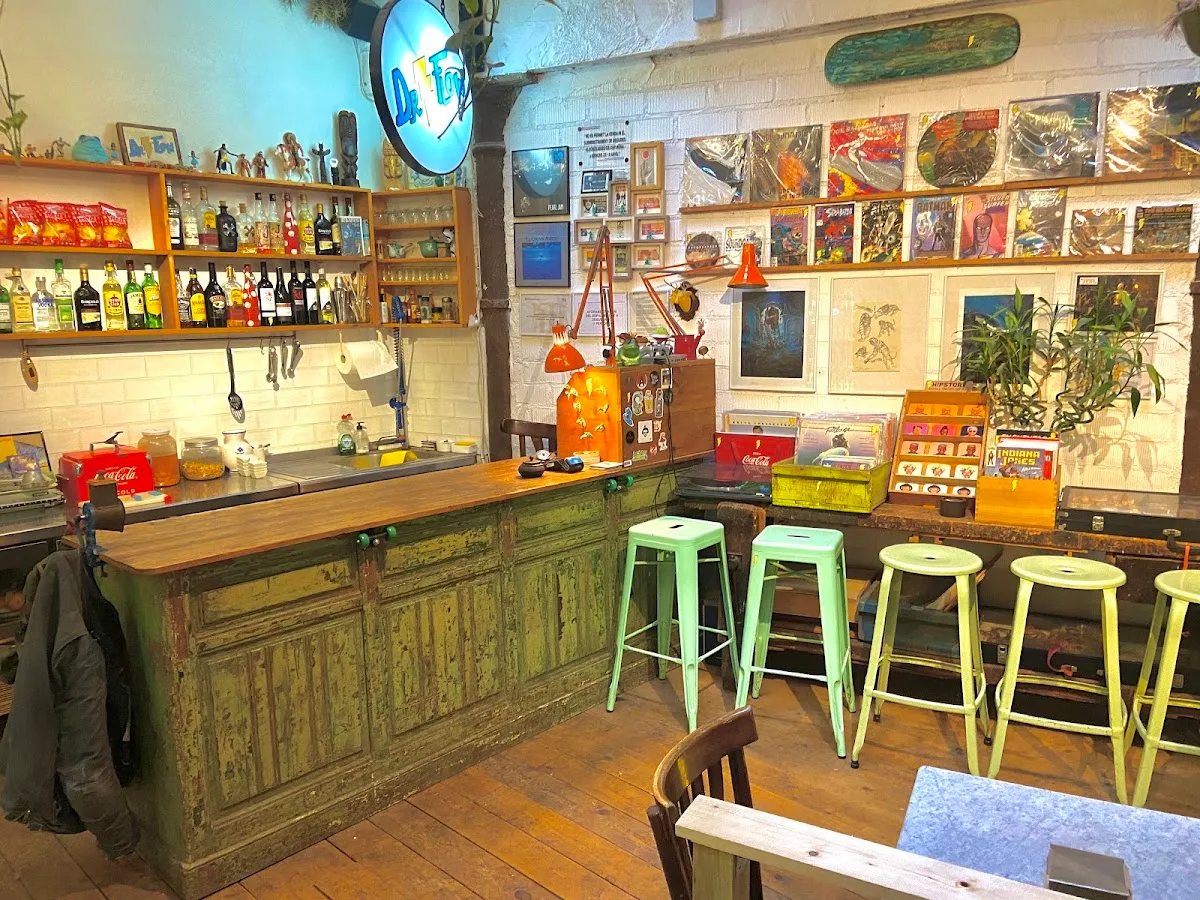 Dr. Stravinsky cocktail bar