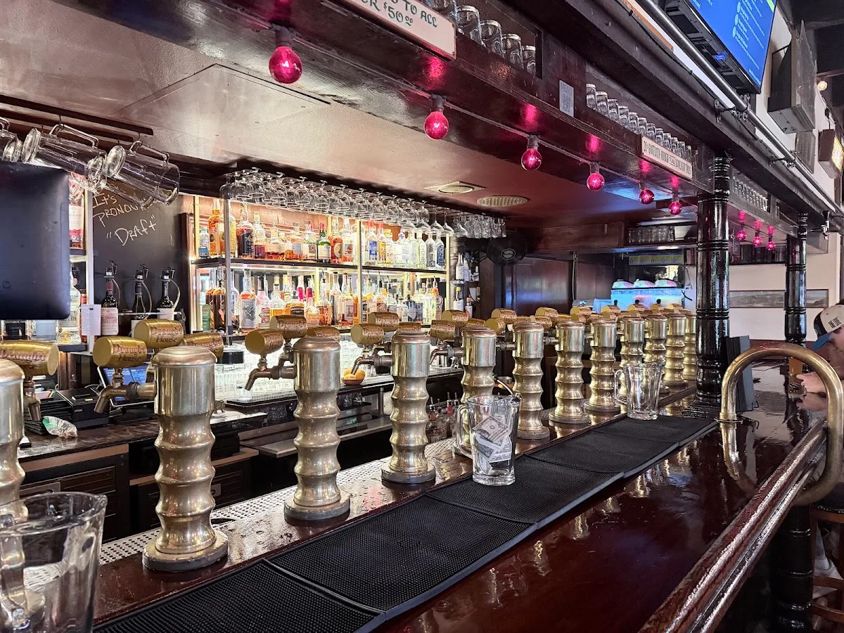 Draught House Pub & Brewery