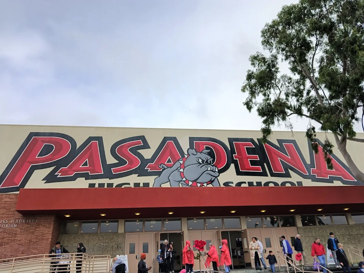 Pasadena Victory Park Farmer's Market
