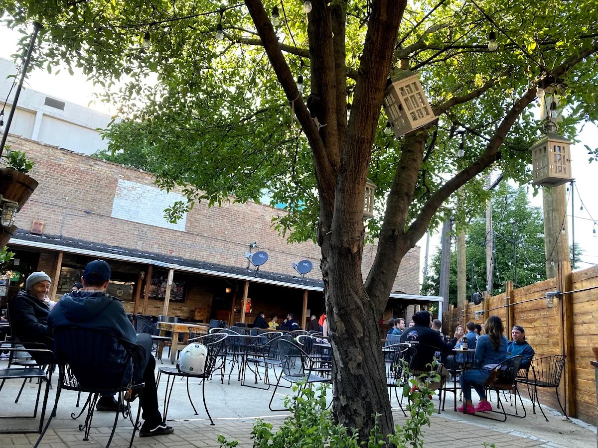 Weeds Tavern