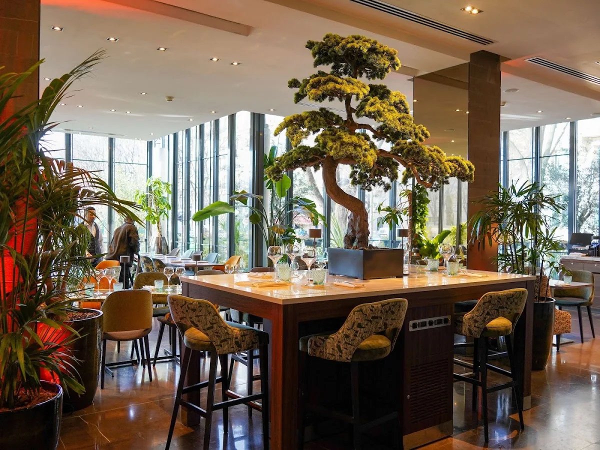 FRAME BRASSERIE