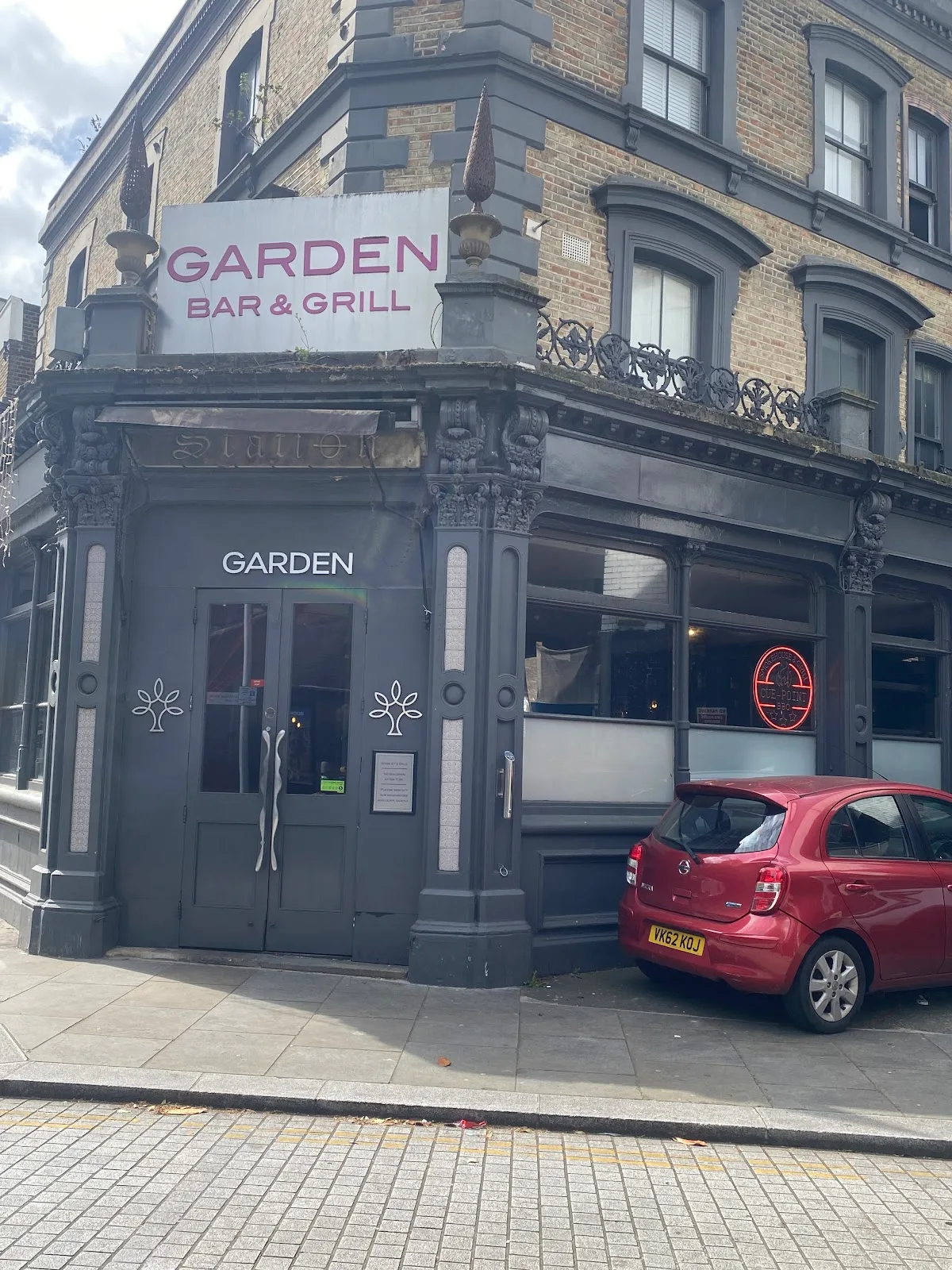 Garden Bar & Smokehouse and Grill