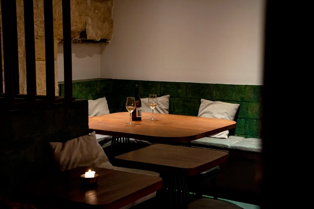 Pétard, Bar à vin