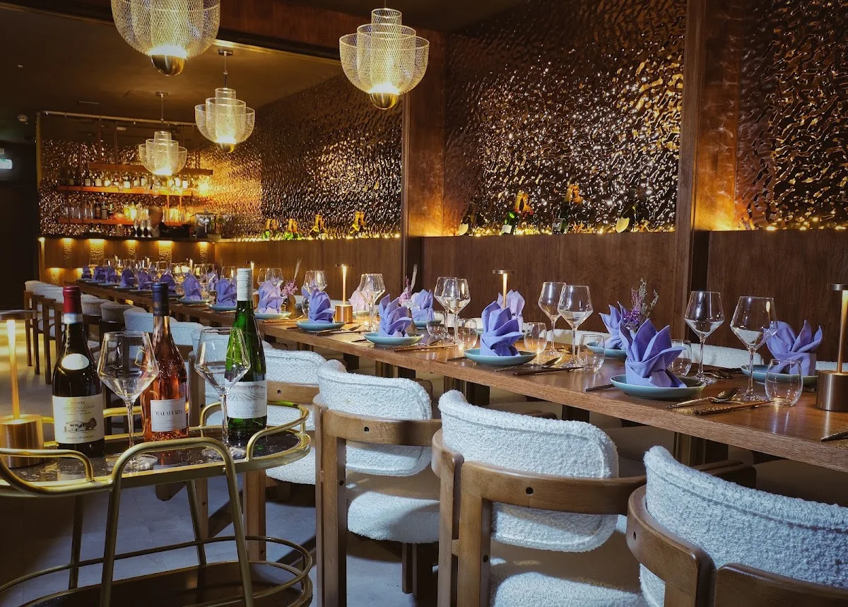 Nanyang Blossom - Knightsbridge