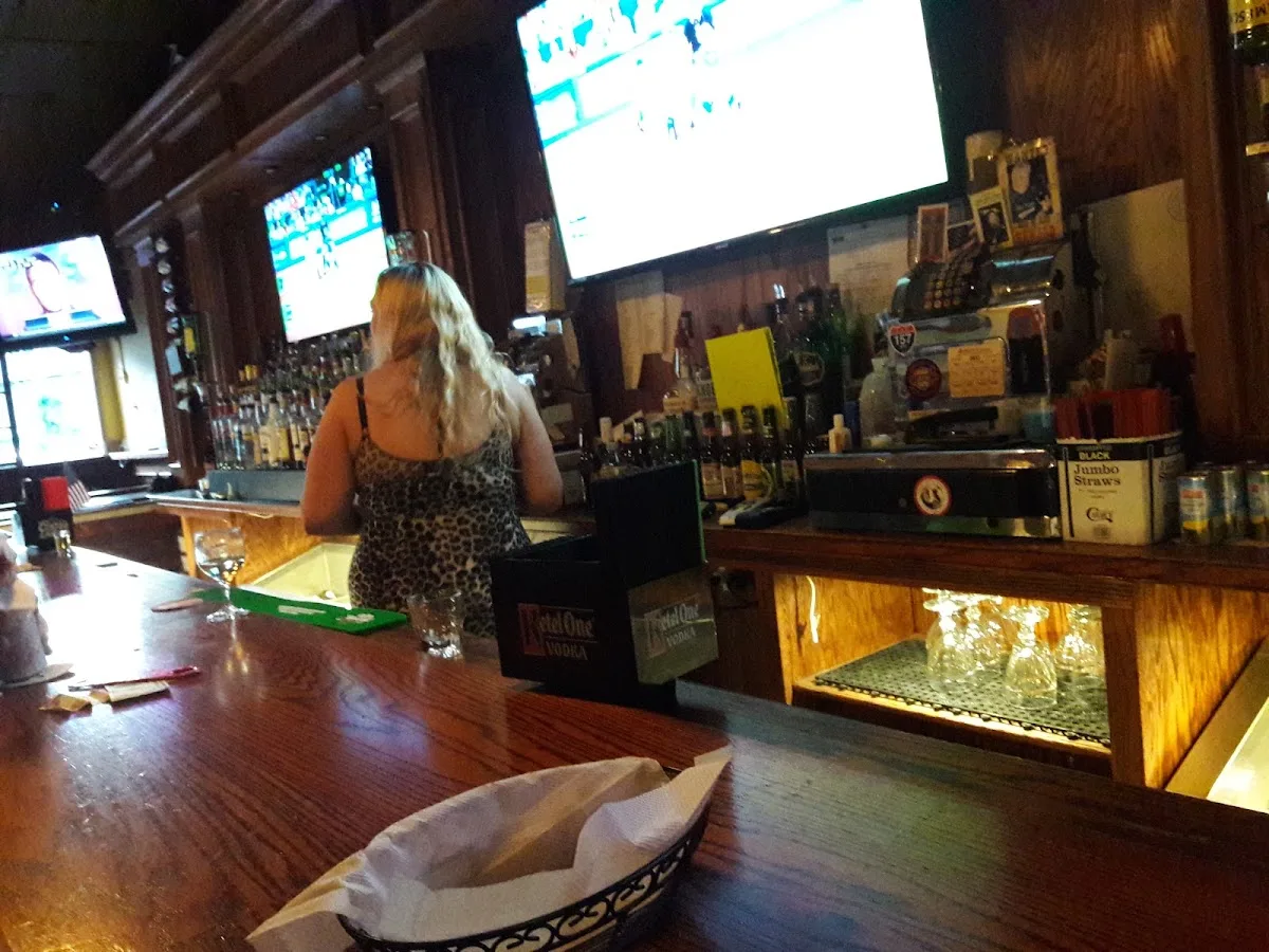 Frankie's Tavern