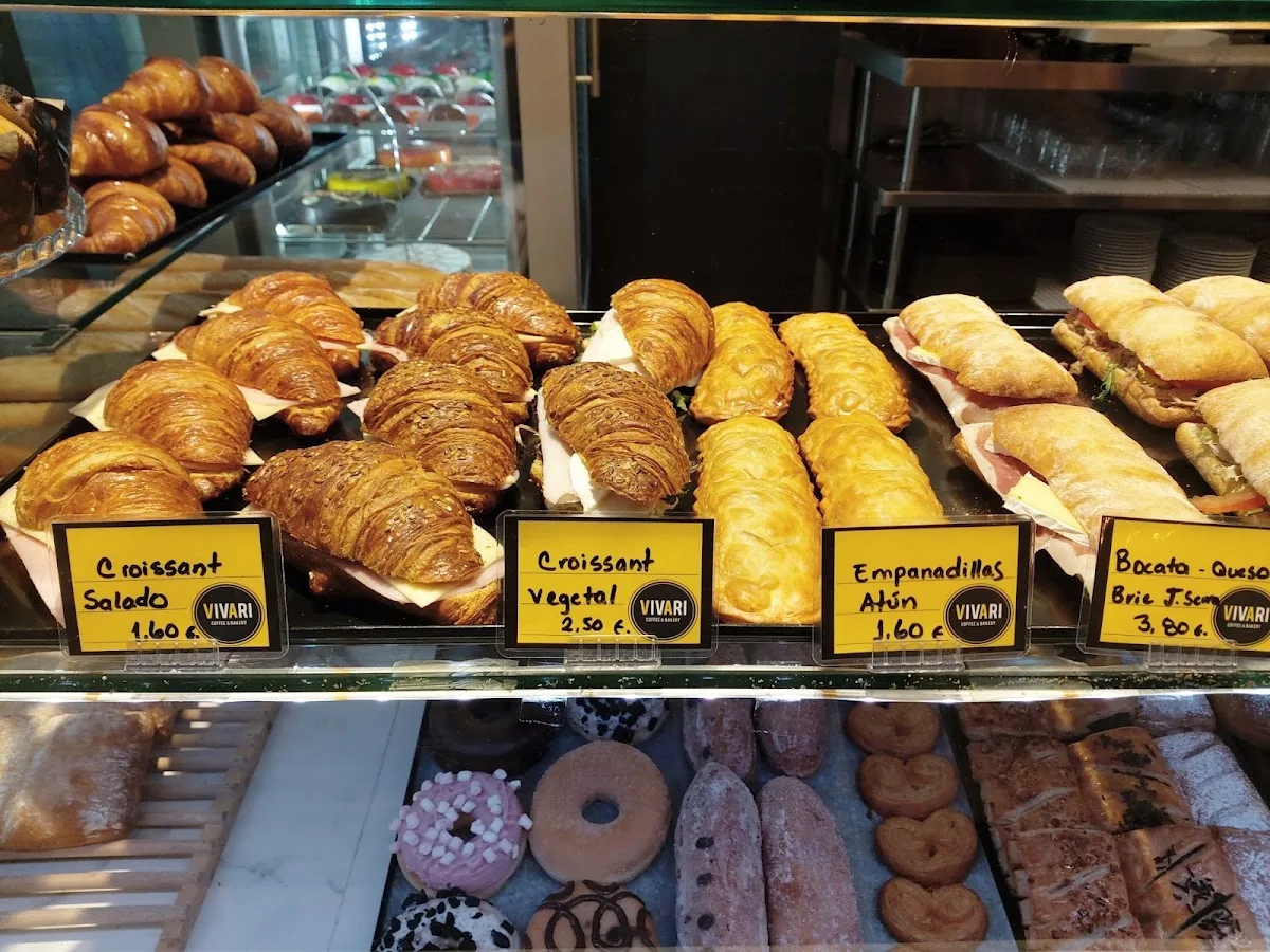 Vivari Coffee & Bakery