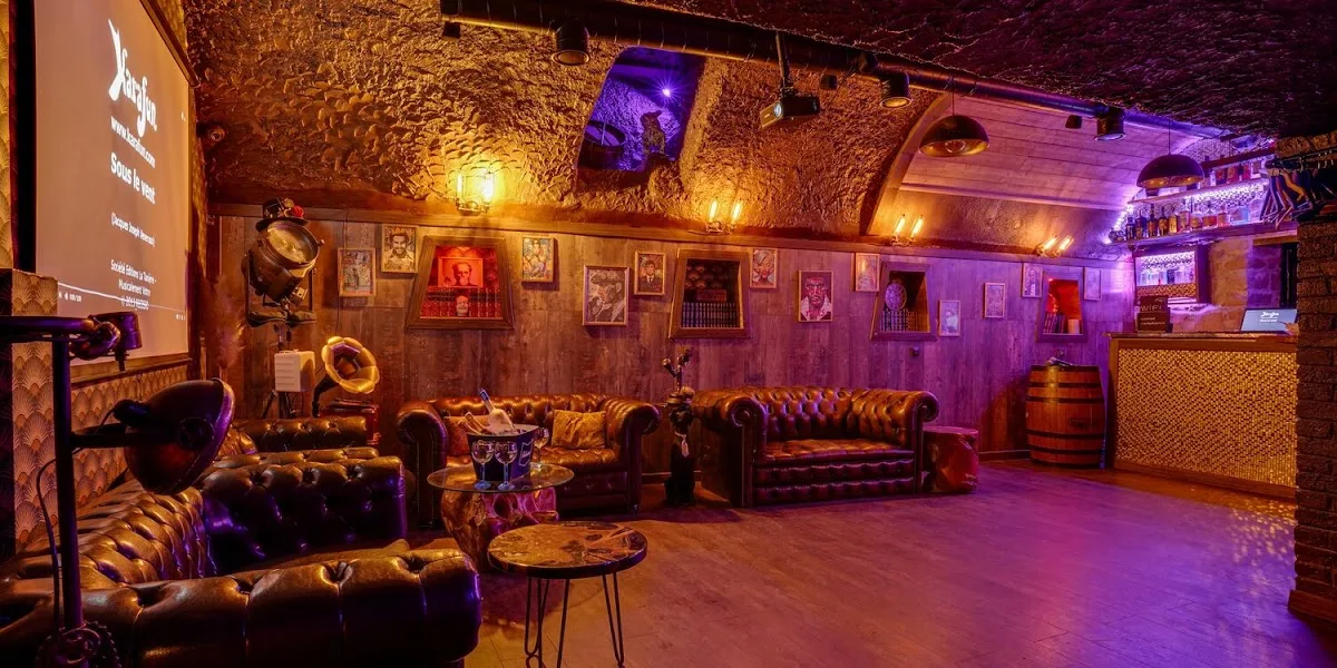 Teddy's Bar