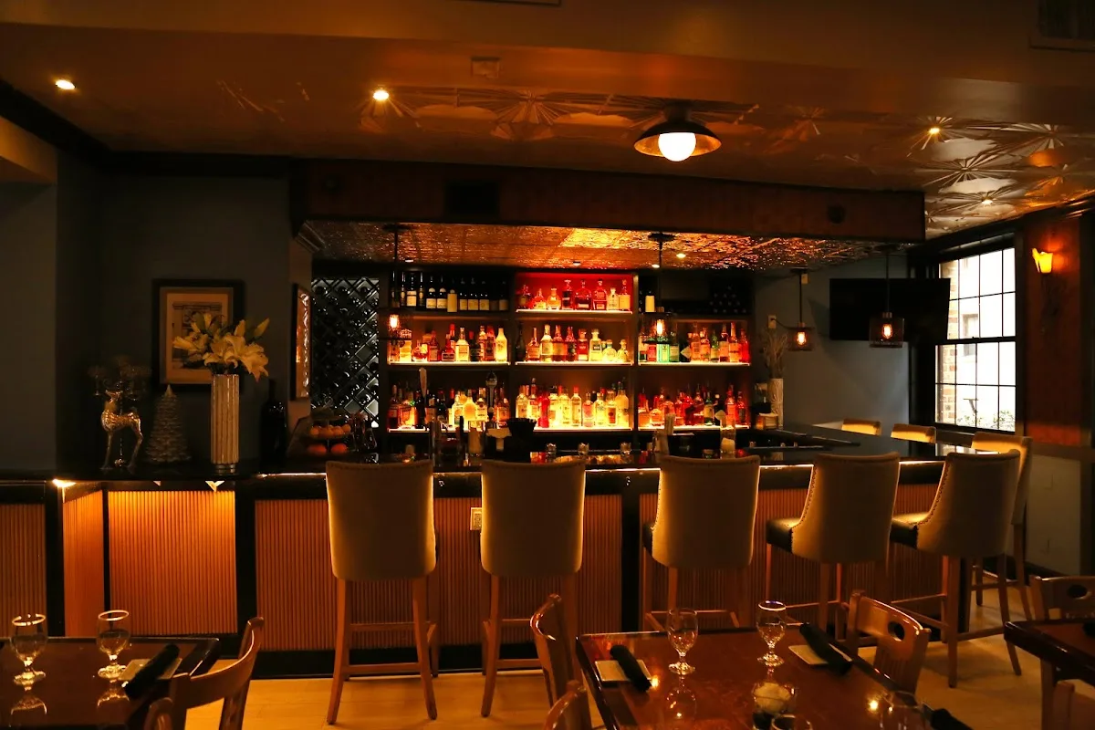 LiLLiES Restaurant & Bar