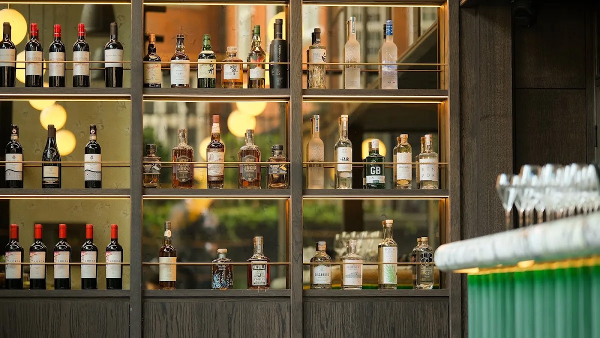 Dave’s wine bar