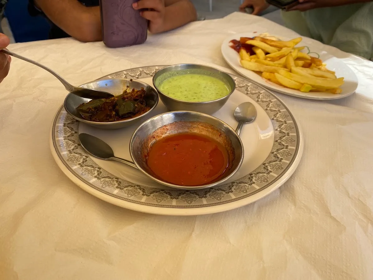Adil Tandoori