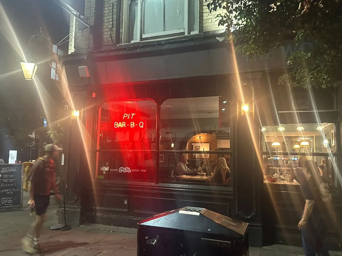 Red Dog Saloon at World’s End Finsbury Park