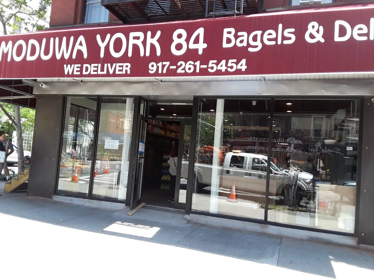 Moduwa York 84 Bagels and Deli