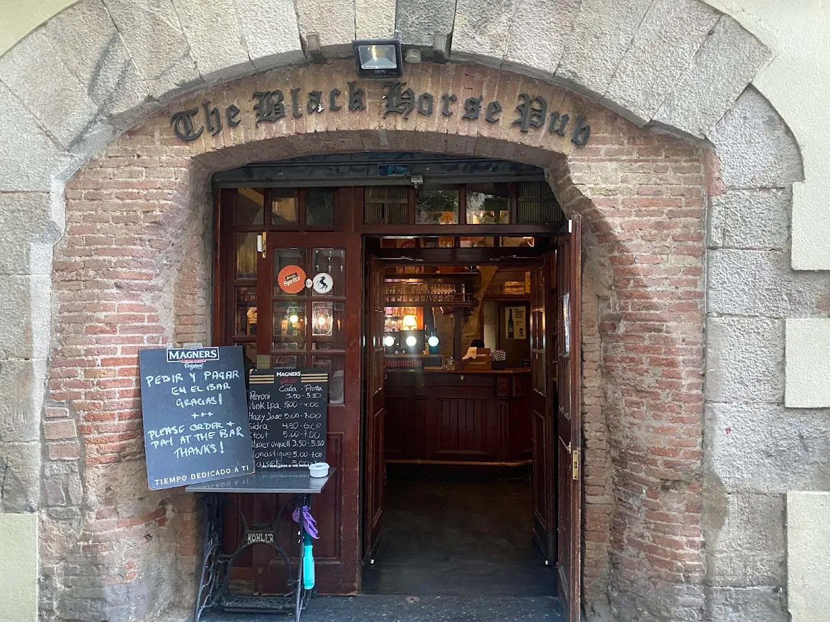 The Black Horse Pub
