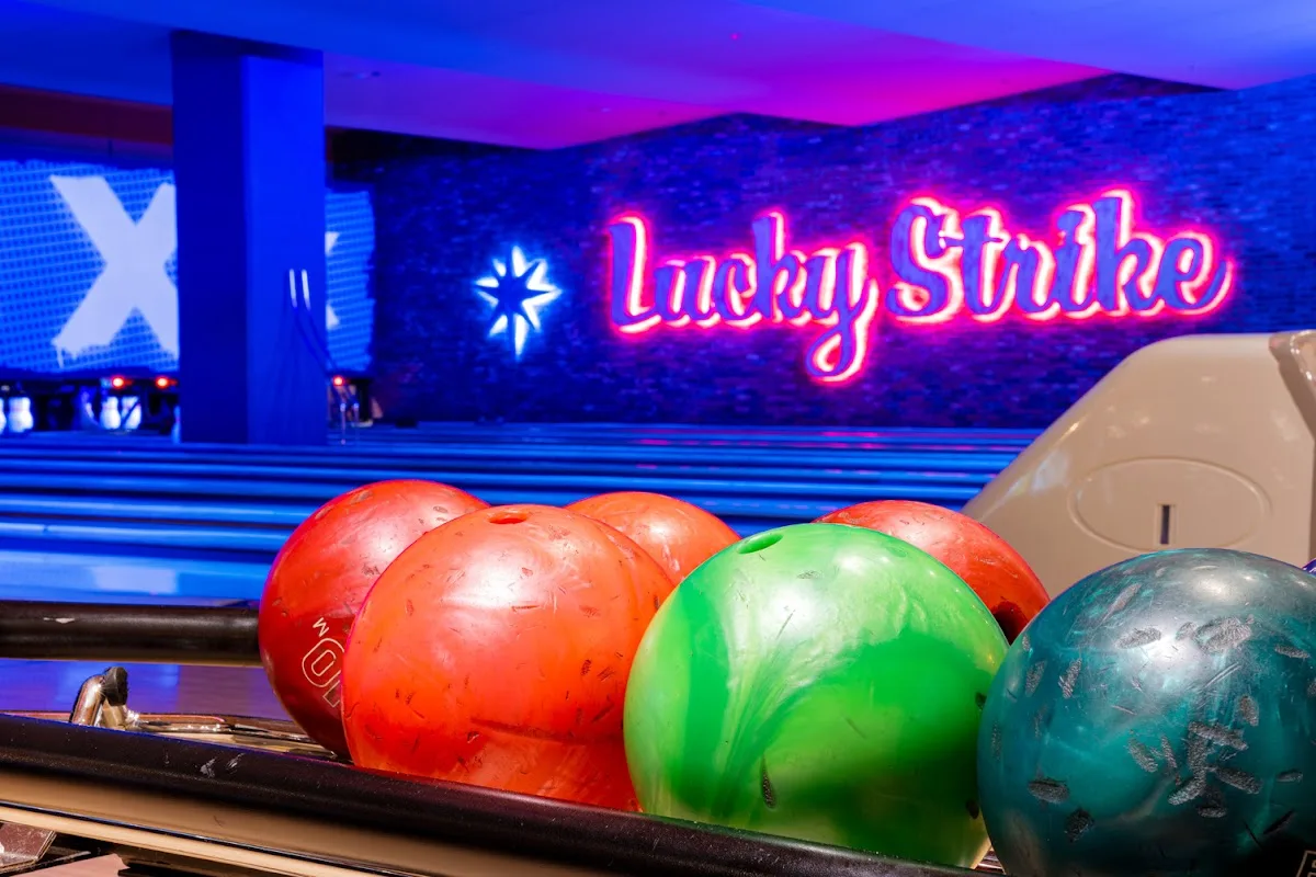 Lucky Strike Chicago