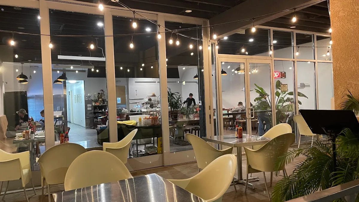 Le Pho WeHo