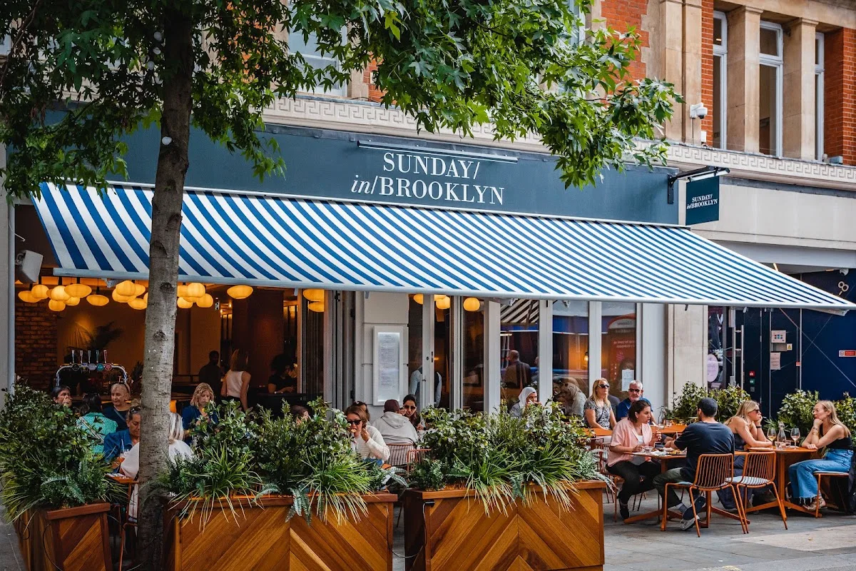 Sunday in Brooklyn, Marylebone