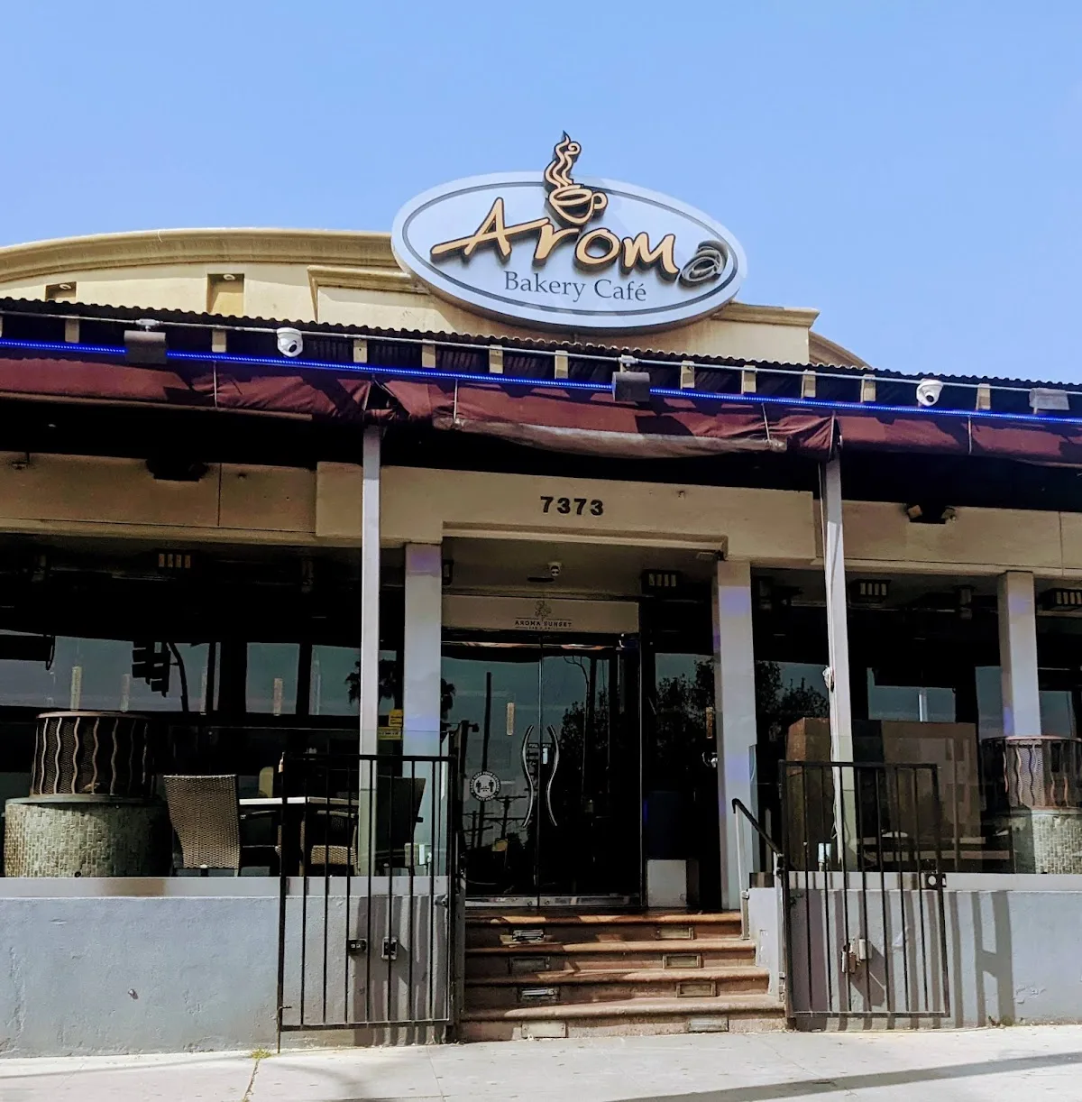 Aroma Sunset Bar and Grill