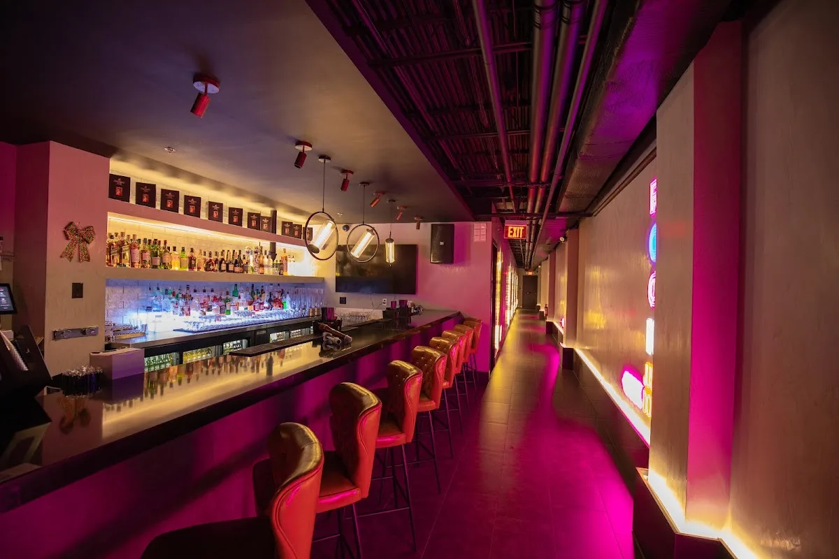 Hulu Karaoke & Bar