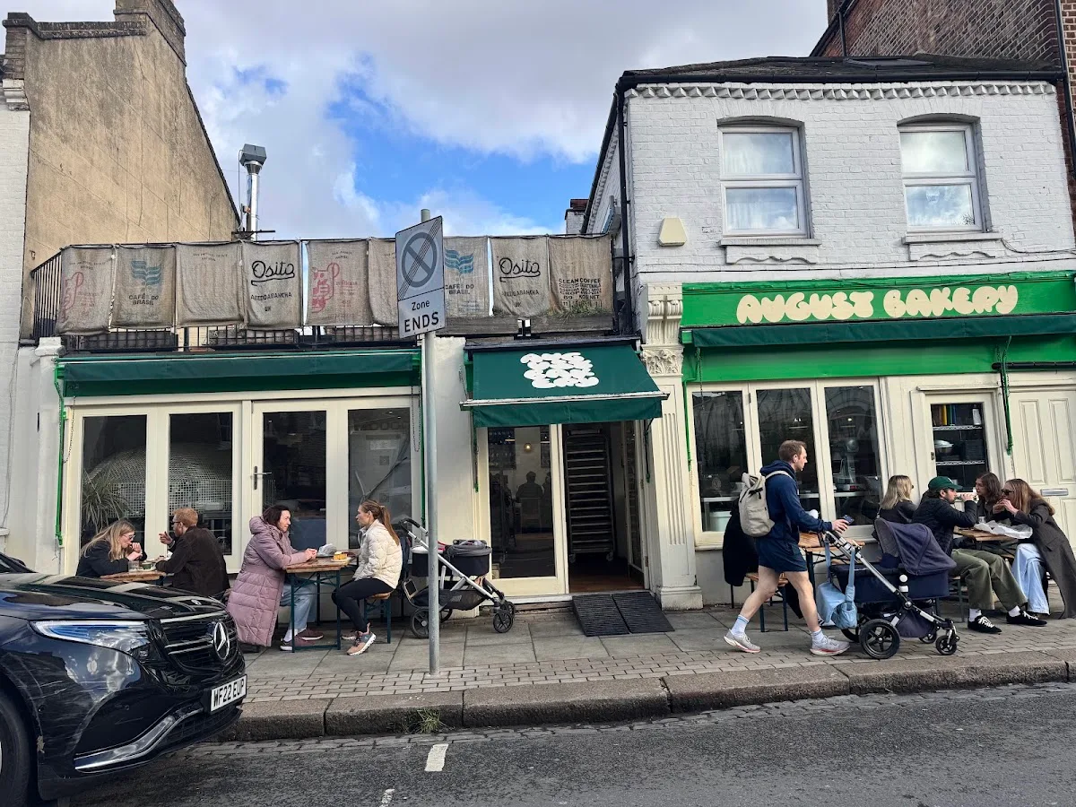 August Bakery