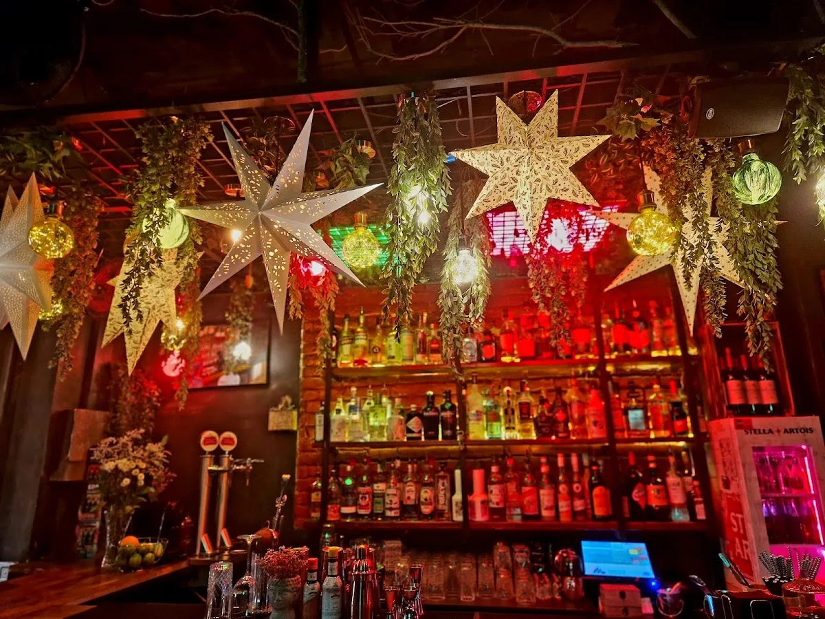 Manoda Craft Cocktail Bar