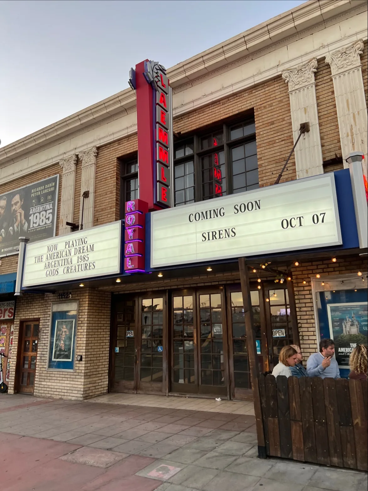 Laemmle Royal