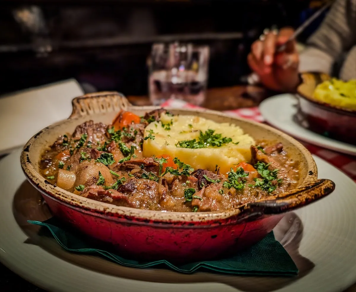 Bistrot L'Estrapade – Bœuf Bourguignon & Cuisine Traditionnelle Française