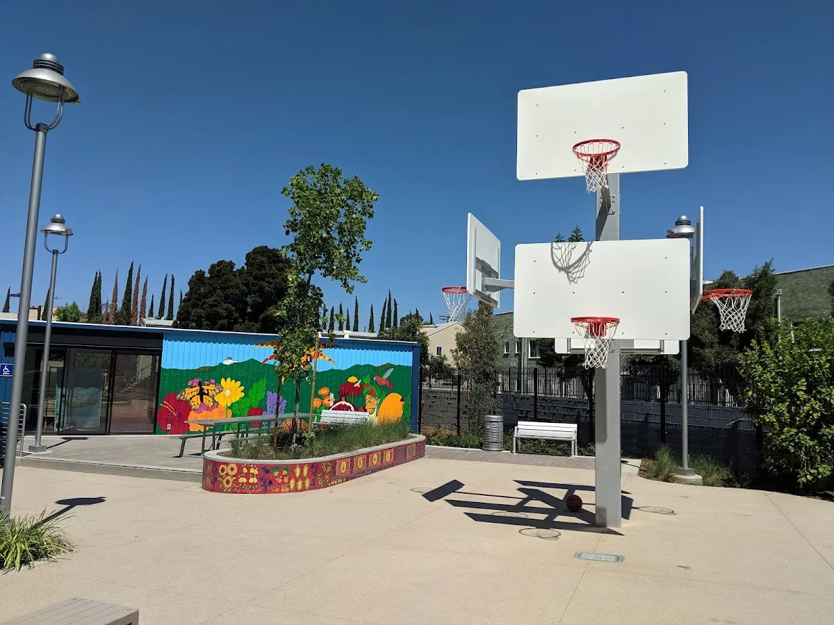 Madison Avenue Park and Community Garden