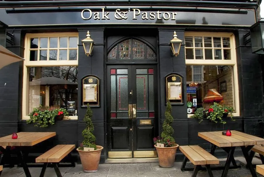 Oak & Pastor