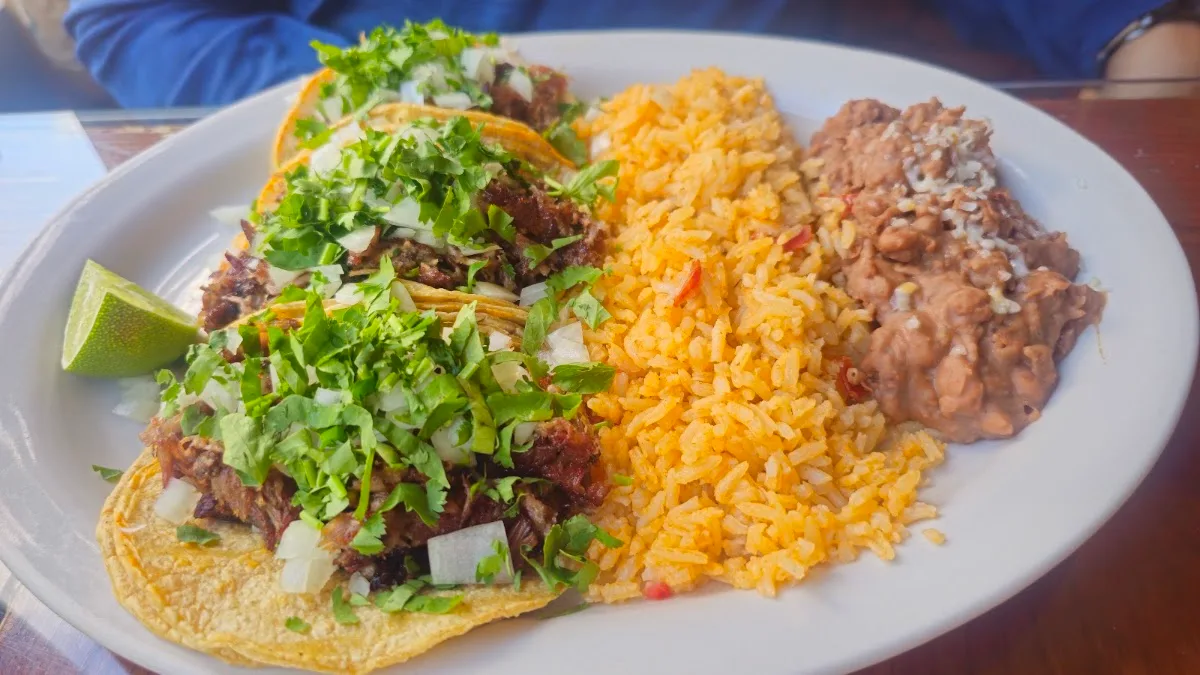 La Amistad Restaurant