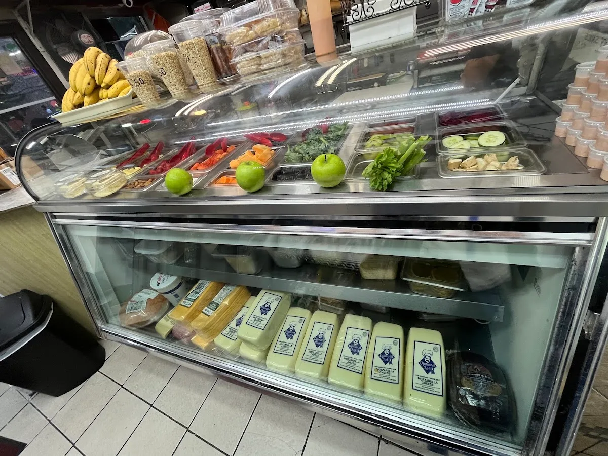 Michely Deli