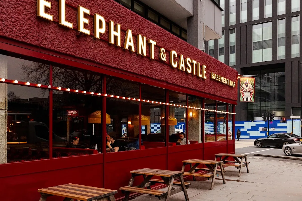 Elephant & Castle Underground Station (Northern Line entrance)