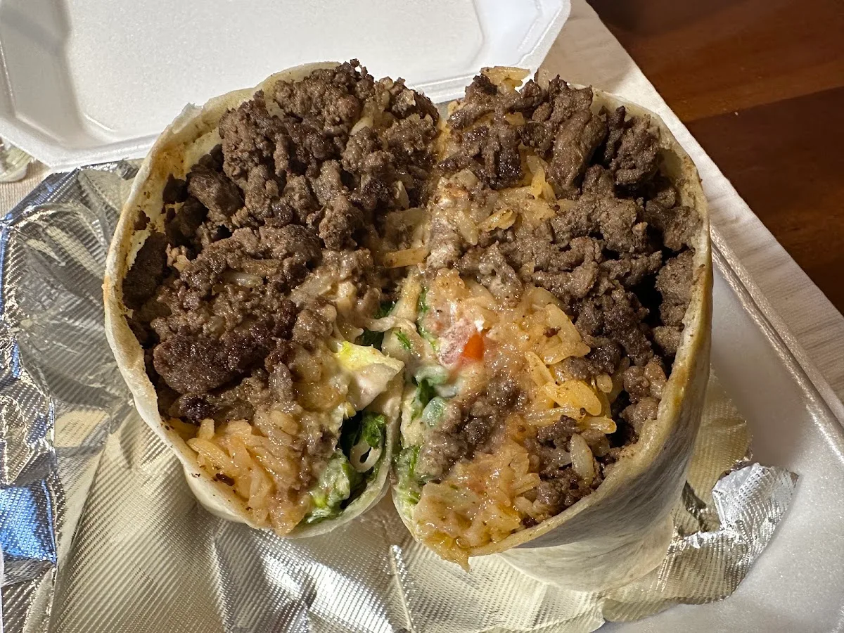 Armando's Kitchen & Deli