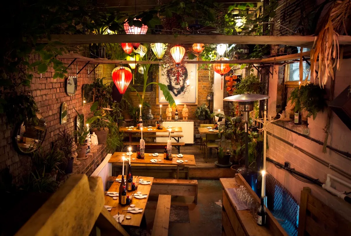 My Neighbours the Dumplings - Clapton