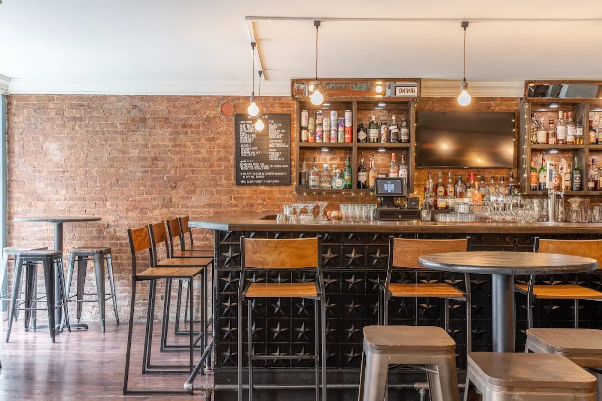 Gadfly Bar
